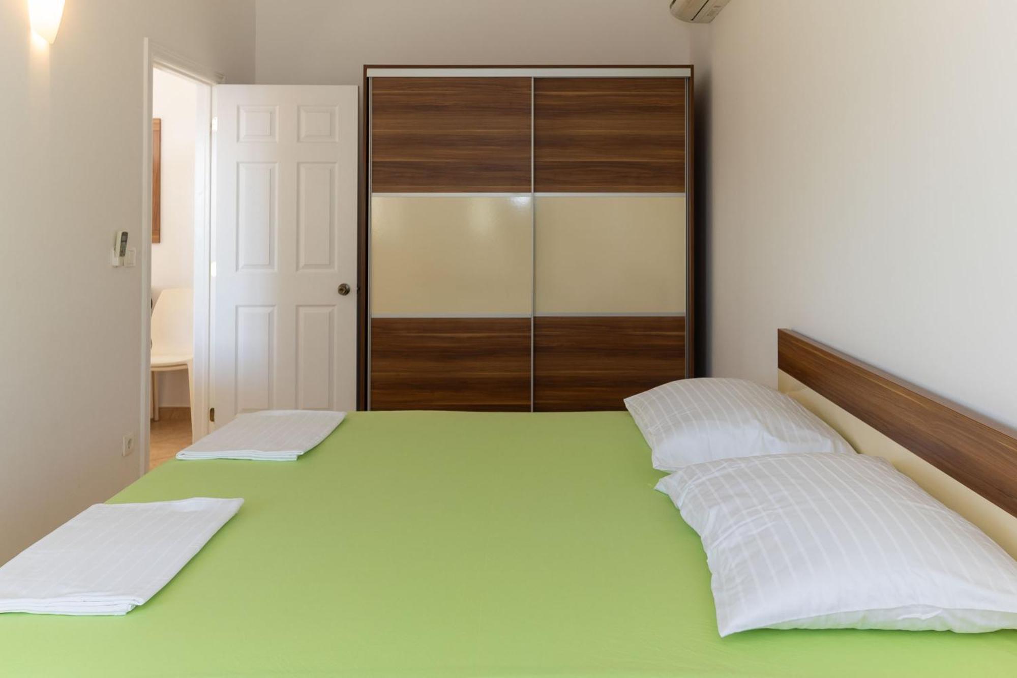 Apartment Domo Makarska Exterior photo
