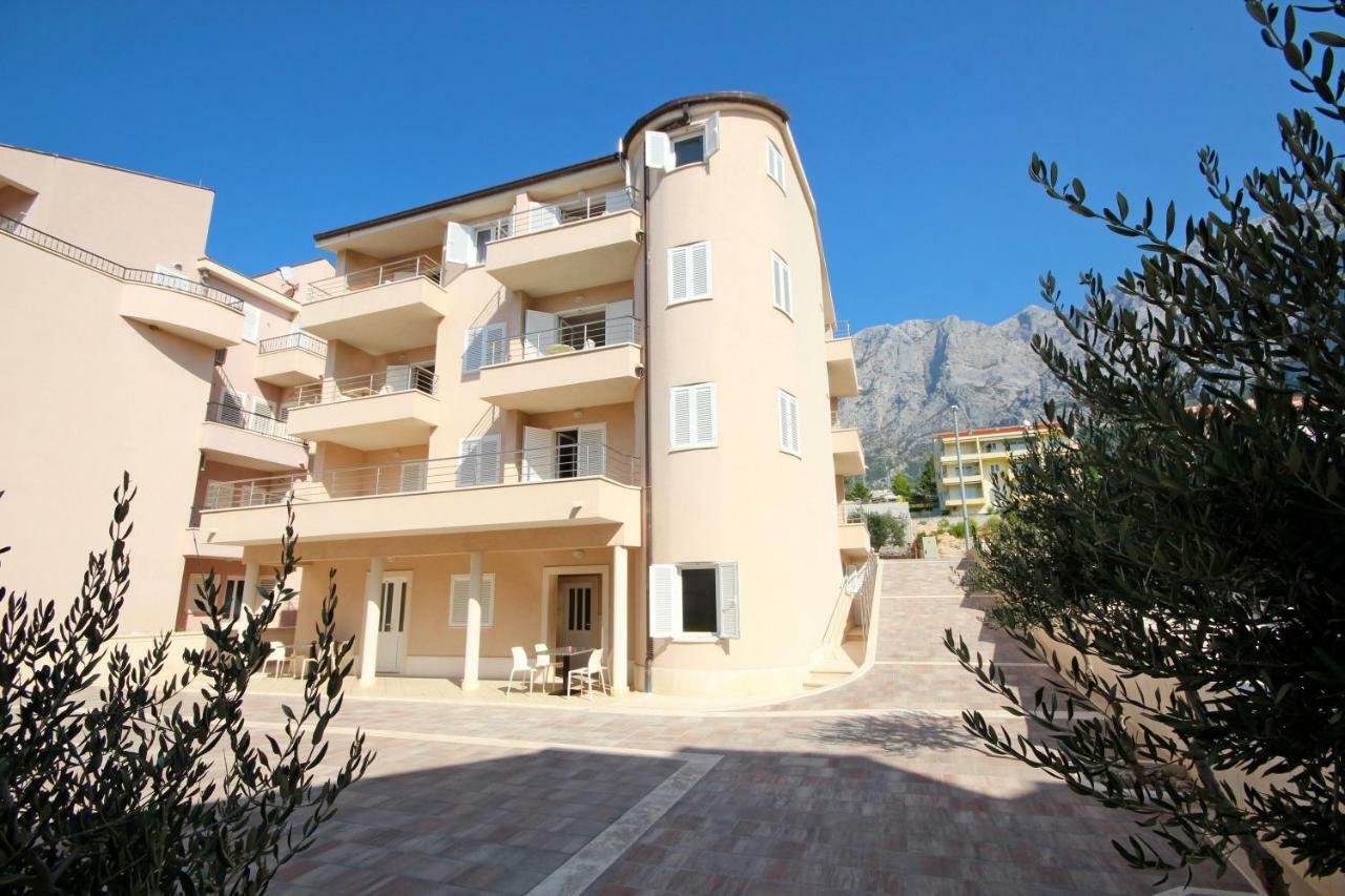 Apartment Domo Makarska Exterior photo